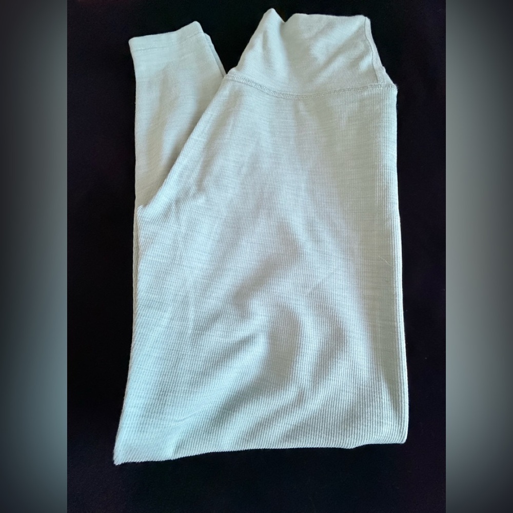 Beyond Yoga Mint Ribbed Fabric. 12